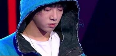 曾因一首神曲红遍全国惹争议,后开个唱却只来了7位观众好凄凉!