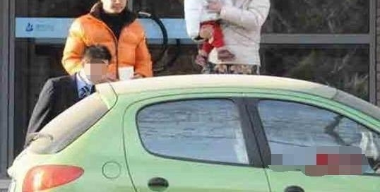 当年的春光灿烂猪八戒徐峥如今已是大导演,身价飙升,豪车众多