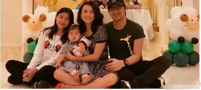 38岁章子怡近照曝光,满脸雀斑似大妈,嫁三婚汪峰被赞最美后妈