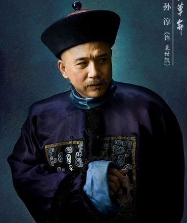 哥哥大导演妻子是名演员,他55岁成影帝,对患病妻子知恩图报