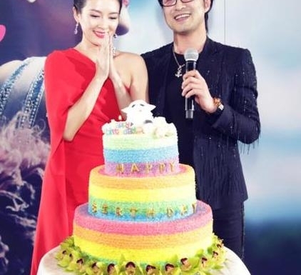 38岁章子怡近照曝光,满脸雀斑似大妈,嫁三婚汪峰被赞最美后妈