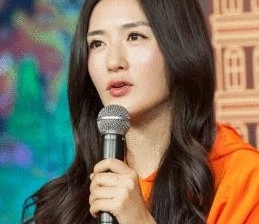 大好前程却自甘堕落的“出格”主持人