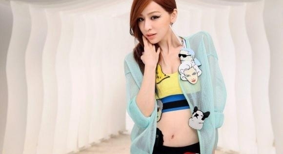 王心凌这4段坎坷情史一段比一段惨, 烂桃花命果然多舛