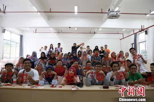 中国-东盟教育锛偞钋棚紓十载 硕果累累
