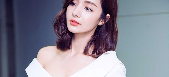 11岁前往北京求学,跳舞后被导演赏识演琼瑶剧,比迪丽热巴漂亮