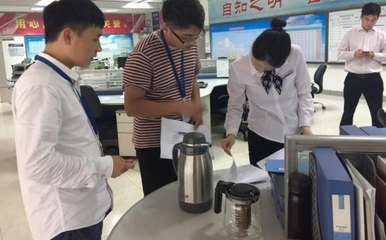 明湖办事处开展机动车维修行业危险废物专项摸底排查工作