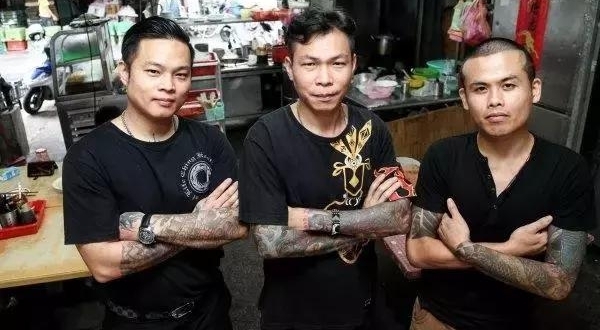 15�귴����������6�Σ�������۴�ȴι��С��40000���¹�����