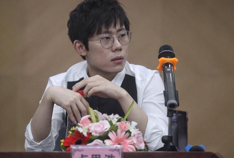90后暖男作家卢思浩最爱的小说竟是《蛙》:我反复读了它四遍