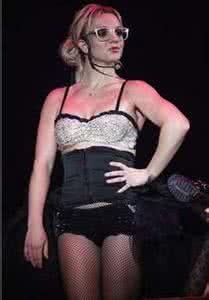 布兰妮不穿内裤露私处 布兰妮糜烂私生活曝光