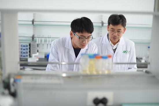走访中国新型企业家:锛傊苯幼呱嫌物紓催生产业奇观