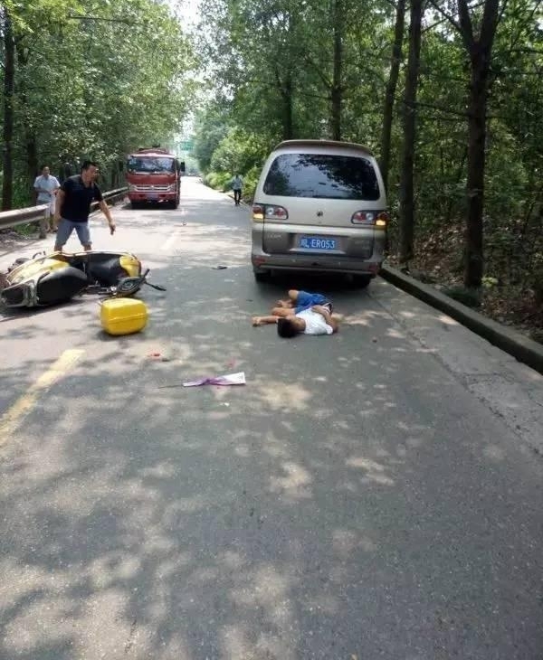 17��С����Ϧ�������������ֳ����»�û�ͳ���õ�廨