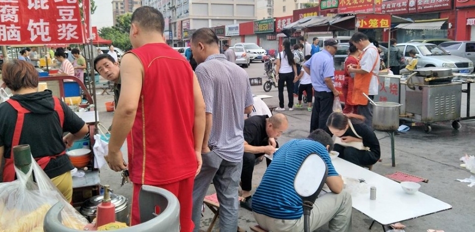 ·���ϵ����̯��ÿ��ֻ��1��Сʱ��׬��Ǯ���˼�һ�컹��