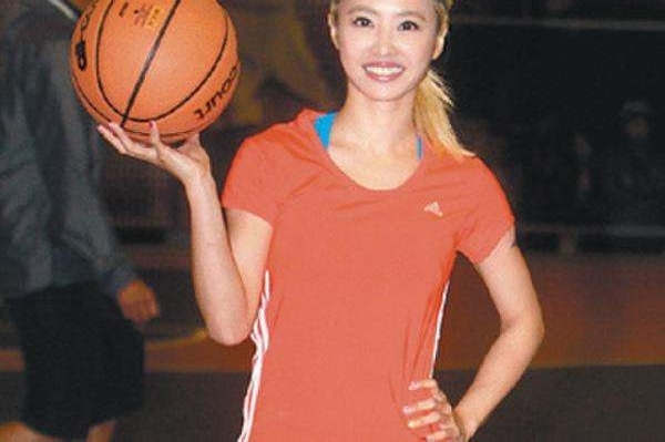 蔡依林吃淀粉维持身材,颖儿吃老干妈暴瘦,却都输给吃不胖的热巴