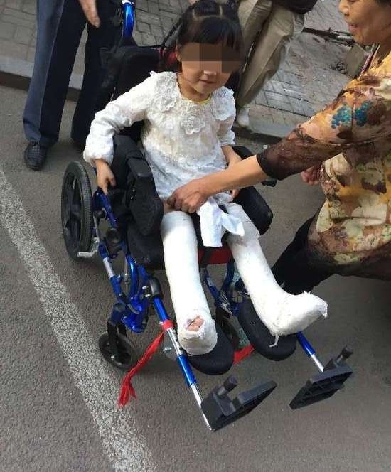 �����ϵ����߶�ϱ����̱��Ů ��ϱ:��Ů���Ա��Ÿ�