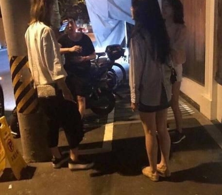 öҹǮϺ˼ѷ֣һҹͯ