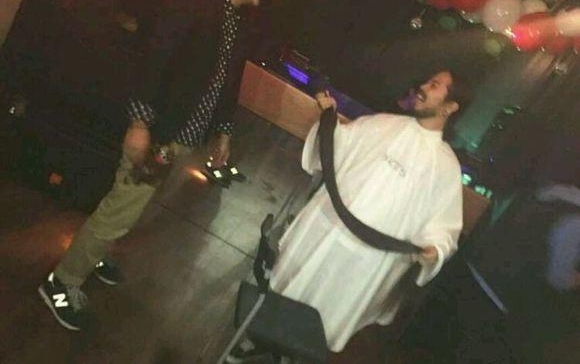 ����ͷ������1.6�ף�������20�꣬���հѷ����ˣ����������Ѹж�