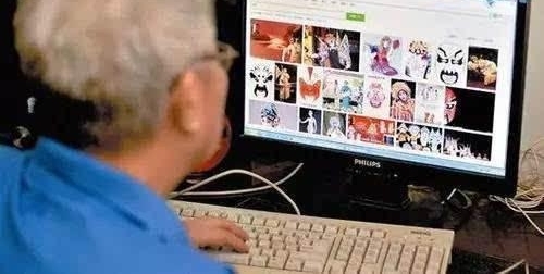 合肥百位老人近两成有“网瘾” 爱玩王者荣耀