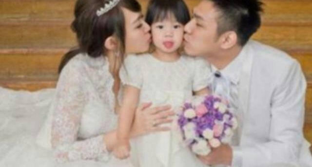 36岁卓依婷的近照,大家觉得美吗?