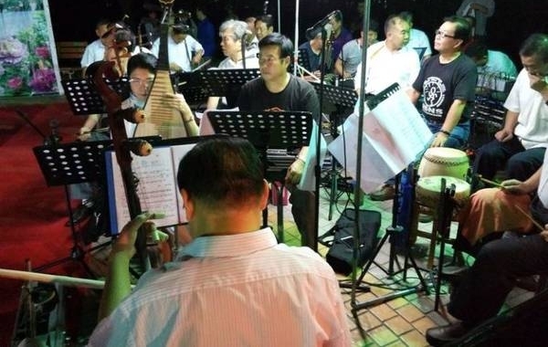 鸟巢豫剧演唱报道105《朝阳沟》演唱进社区
