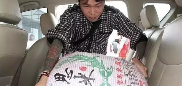 15�귴����������6�Σ�������۴�ȴι��С��40000���¹�����