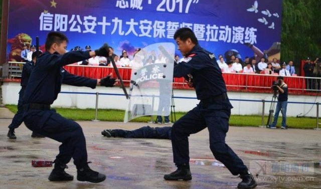 ��������ʮ�Ŵ󰲱���ʦ����������