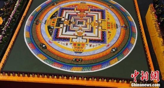 直径6.5米世界最大“时轮金刚沙坛城”亮相敦煌