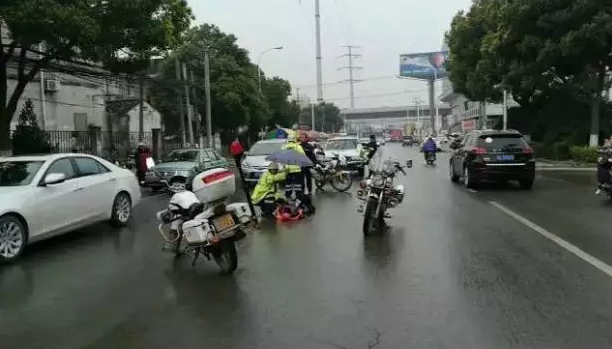 ������ �����Ҹ�����֪�������ڰ���