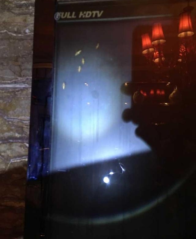 �������Сǿ����û������һKTV����3000Ԫ