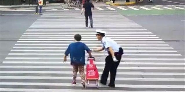 ů�ģ���ǿ������ִ�ⴳ��� ����Ȱ�費��һ·��������·����