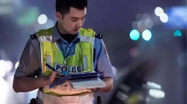 ����ů��������·�ϡ�ح�߾��ٵ�һ��