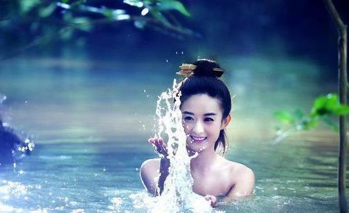 赵丽颖的胸罩被扒开 赵丽颖坐台背景被扒