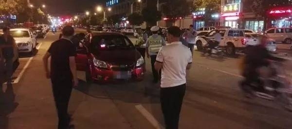 ���ܣ�����ҹ���Ѻ�������֡������ڳ���400������