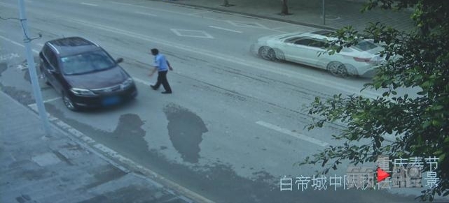 警方查车时驾驶员突然拔腿就逃 原因竟是...