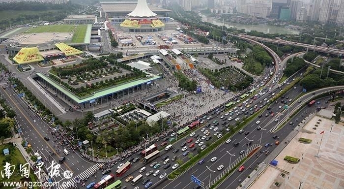 东博会迎来公众开放日,最接地气的看展方式还是买买买!