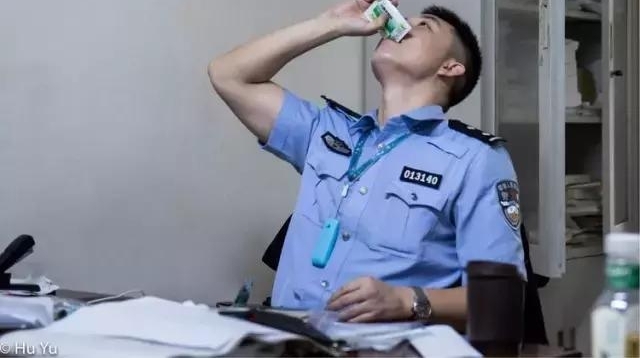 ����ů��������·�ϡ�ح�߾��ٵ�һ��