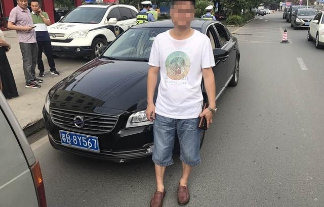 ˾�����裬�����ɱ��Ӣ�ۣ��������������Լ���һ����ӣ�