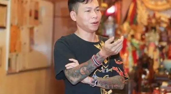 15�귴����������6�Σ�������۴�ȴι��С��40000���¹�����