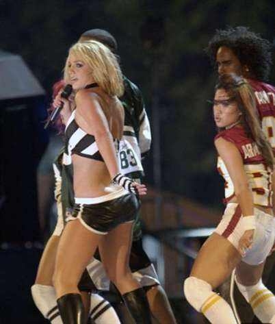 布兰妮不穿内裤露私处 布兰妮糜烂私生活曝光