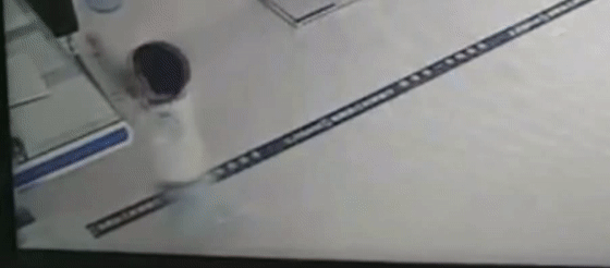 ��ĸһʱ�����3����ͯ���ҳ����ˣ��ú���Զ������ط���