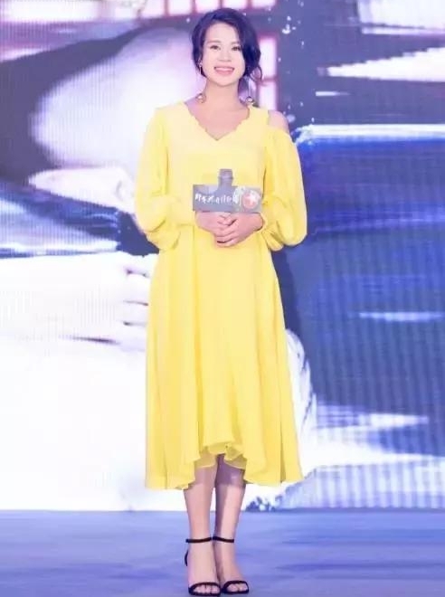 Ӷ¾磬ŮţΪʲôtvbԱôƴ