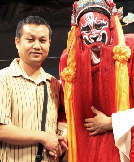 “中国画蚂蚁第一人”刘豫华自创“蚁足针碑体”书法写《心经》