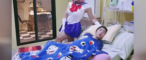 ˧���ϰ�ÿ�촩Ůװ�ݱ�̬ ֻΪ��ֲ���˶���һЦ���˸ж�