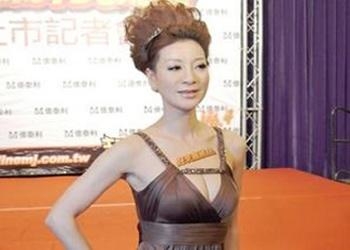 杨绣惠初恋被爆 第一次竟给了他