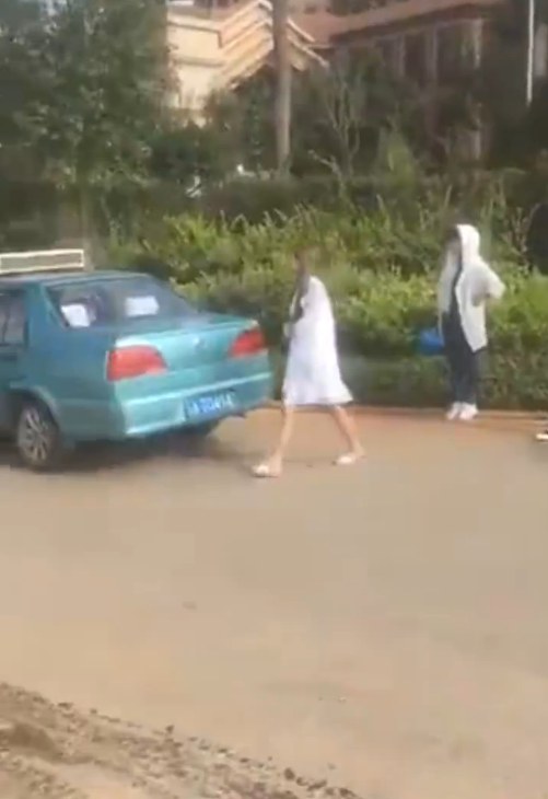 Ů����˾�����³˿�Ͷ�� �����¹�