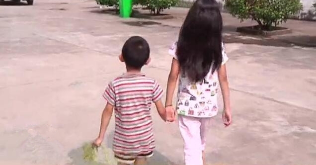������ң�����Ϊ��������ӣ��Ⱥ����ν�һ�Զ�Ů����