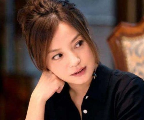 赵薇晒自家葡萄园 赵薇身价高达57亿