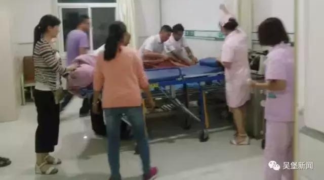 脱贫故事:吴堡真心帮扶解危难 村民答谢送锦旗