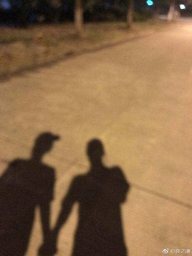 薛之谦与前妻晒照复合 微博发言愿再爱一次