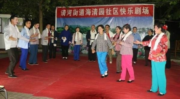 鸟巢豫剧演唱报道105《朝阳沟》演唱进社区