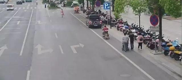 湘潭部分车主随意停车 罚款100元记3分!